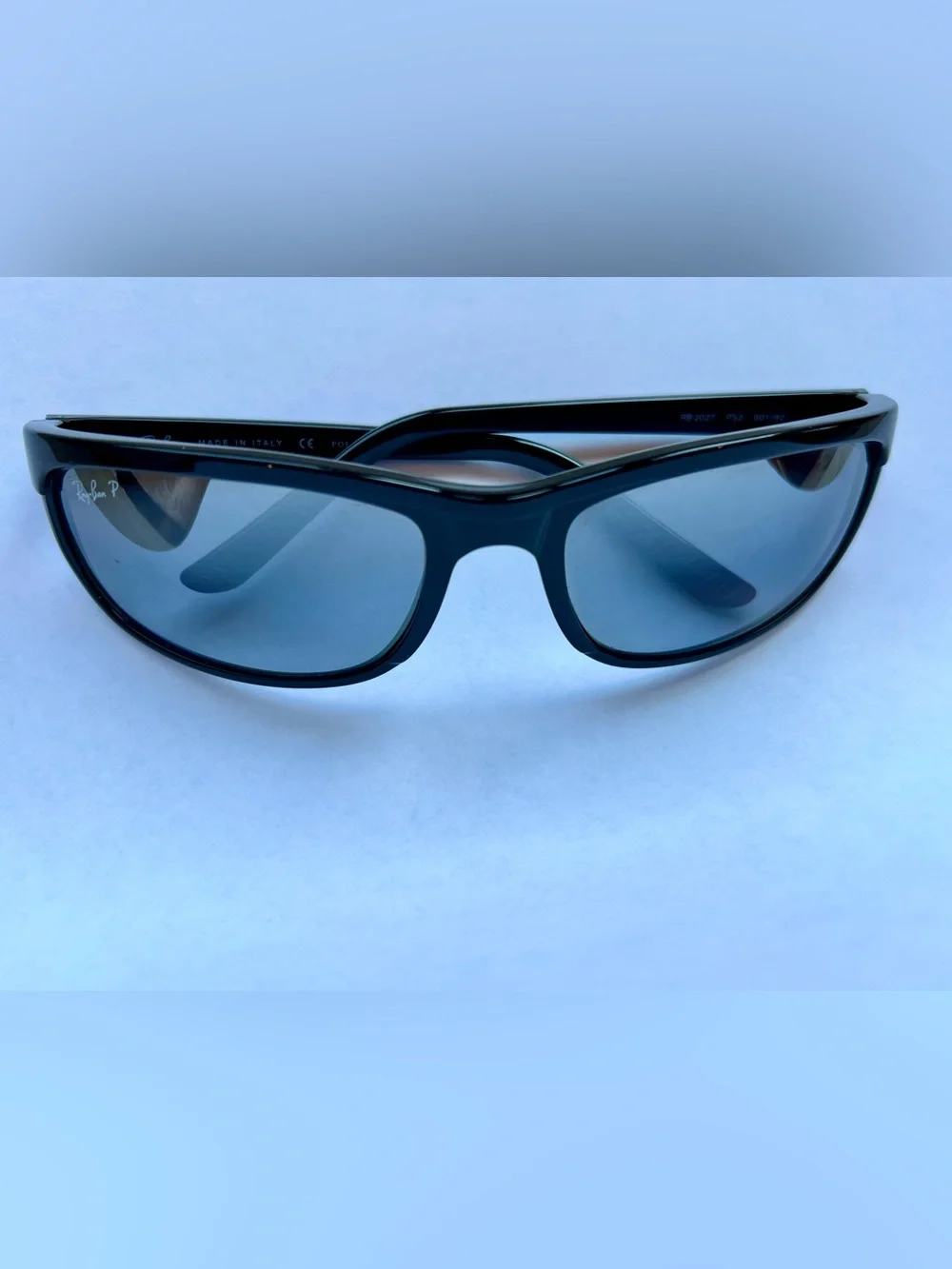 Ray-Ban sleek ray
